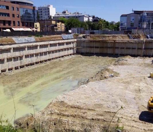 Foto-Isušena voda iz “Rupe”