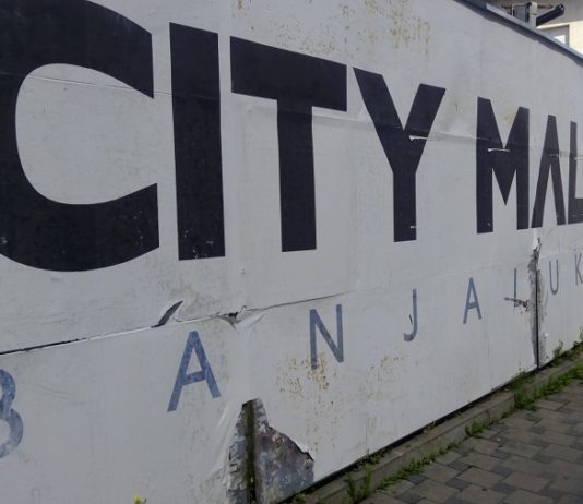 Foto vijest Ispumpava se voda iz “Siti Mola”