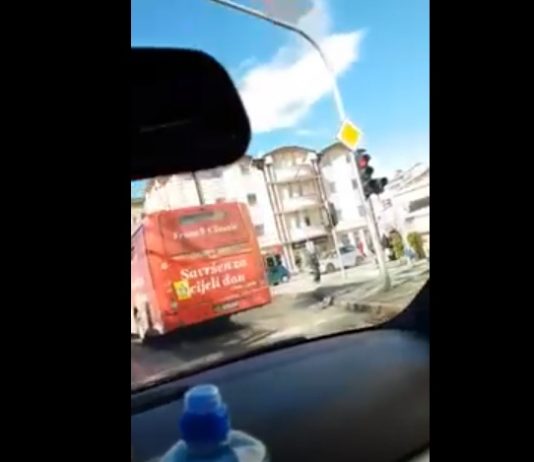 Video/Autobusom kroz crveno!