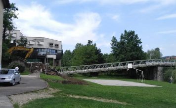 Foto/Počelo rušenje Zelenog mosta