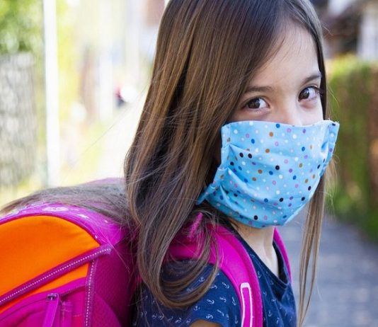 Djeca od 1. septembra u školskim klupama, roditelji u strahu