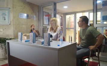 “Ljeto na stepenicama biblioteke”, “Lutak”, autorke Radmile Karlaš