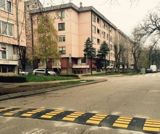 Rosulje na nogama! Stop uništavanju naselja!