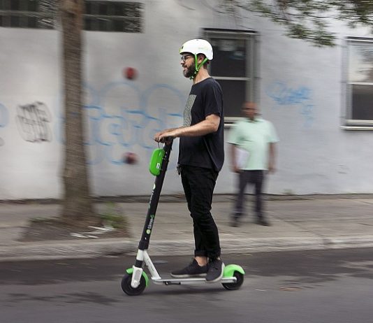 Vožnja električnim trotinetom samo uz dozvolu?