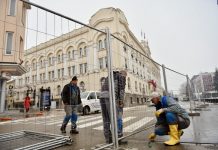 Obustava saobraćaja/Počela izgradnja pješačke platforme u centru grada